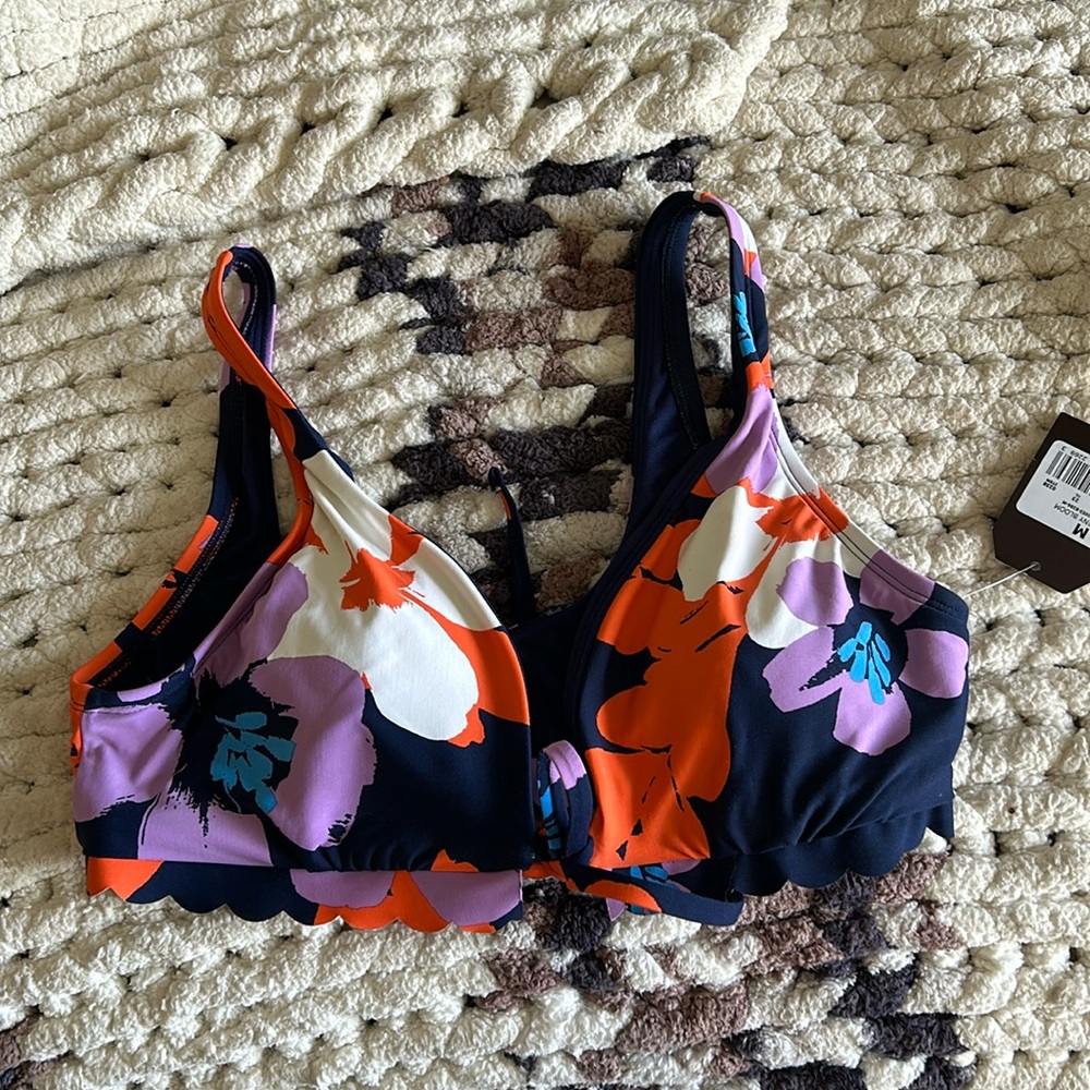 Sea Angel Doheny Bloom Bikini Swim Top Size Medium NWT Front Tie Scalloped Edge